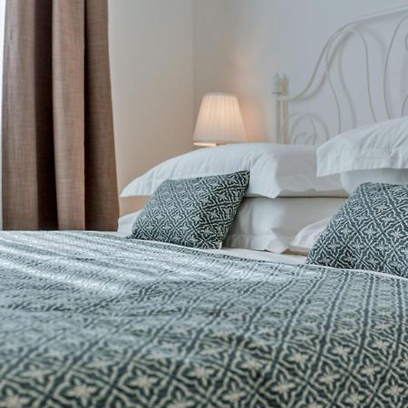 אומיס Apartments Ivica מראה חיצוני תמונה