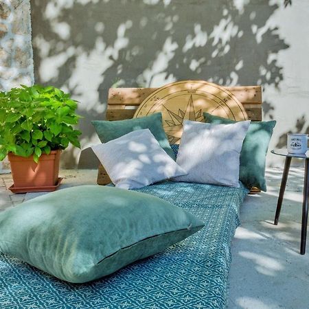אומיס Apartments Ivica מראה חיצוני תמונה