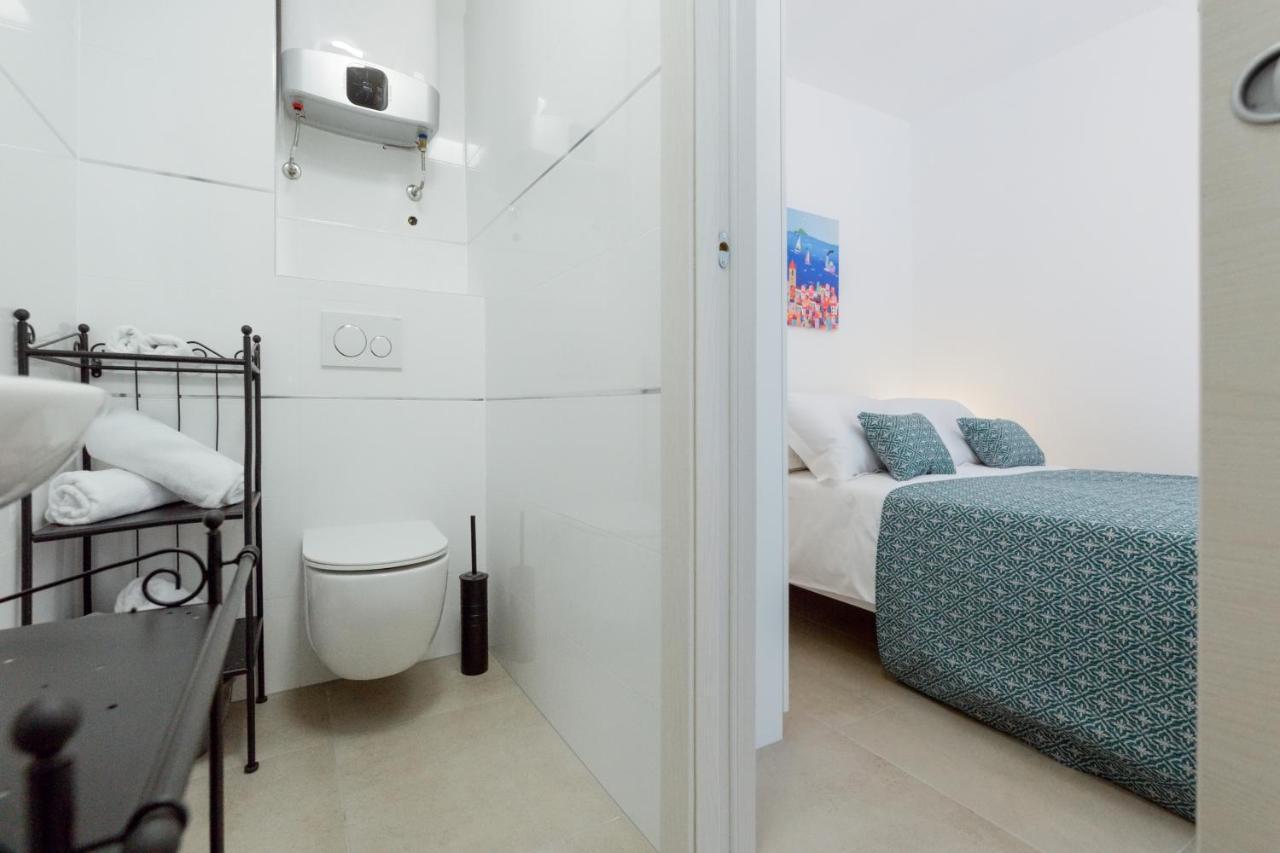 אומיס Apartments Ivica מראה חיצוני תמונה
