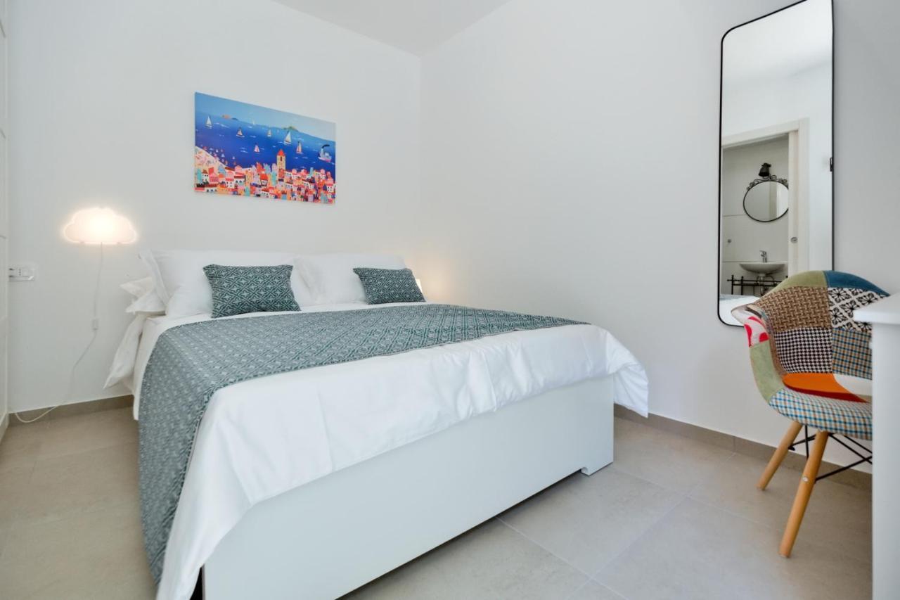 אומיס Apartments Ivica מראה חיצוני תמונה